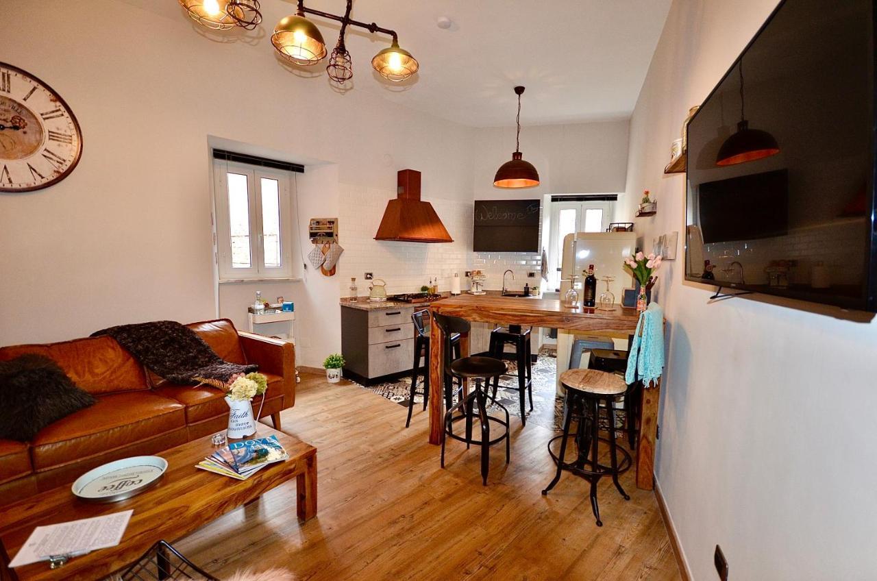 Goose House Luxury Holiday Home Сутри Экстерьер фото